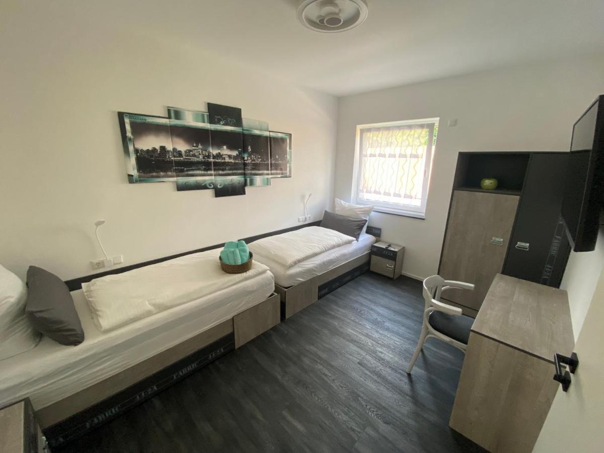Saaldorf-ferienhaus Mit 6 45qm-120qm Direkt Am Thueringer Meer-bleilochtalsperre *