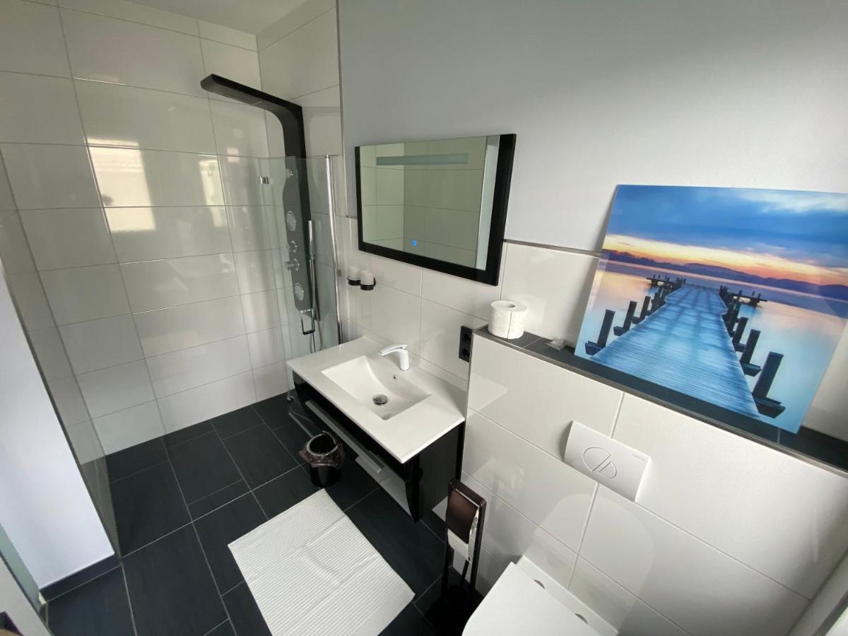 Saaldorf-ferienhaus Mit 6 45qm-120qm Direkt Am Thueringer Meer-bleilochtalsperre