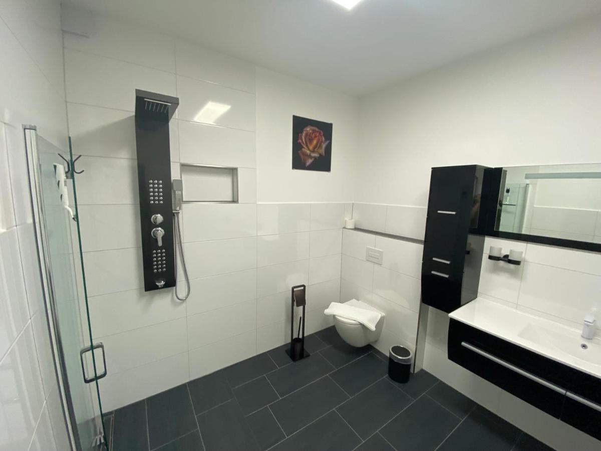 Saaldorf-ferienhaus Mit 6 45qm-120qm Direkt Am Thueringer Meer-bleilochtalsperre